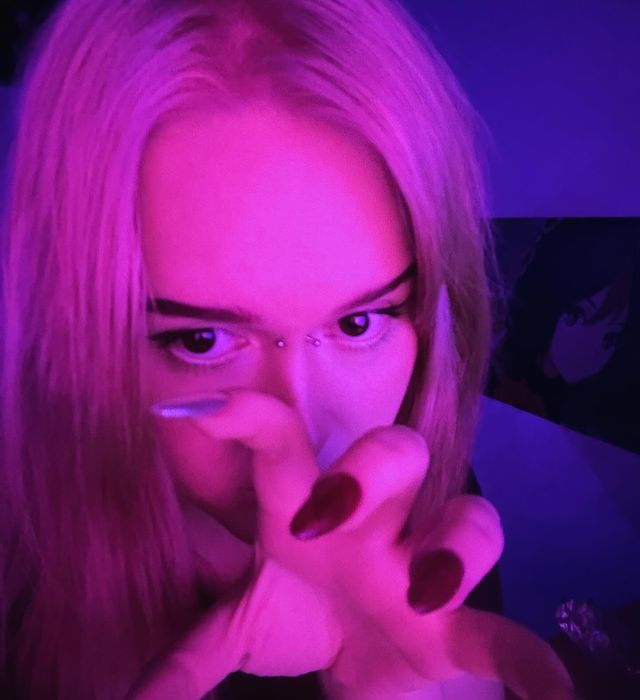 nedolgodumalsnazvaniem в LOOKY. . тут давно ничего не ...