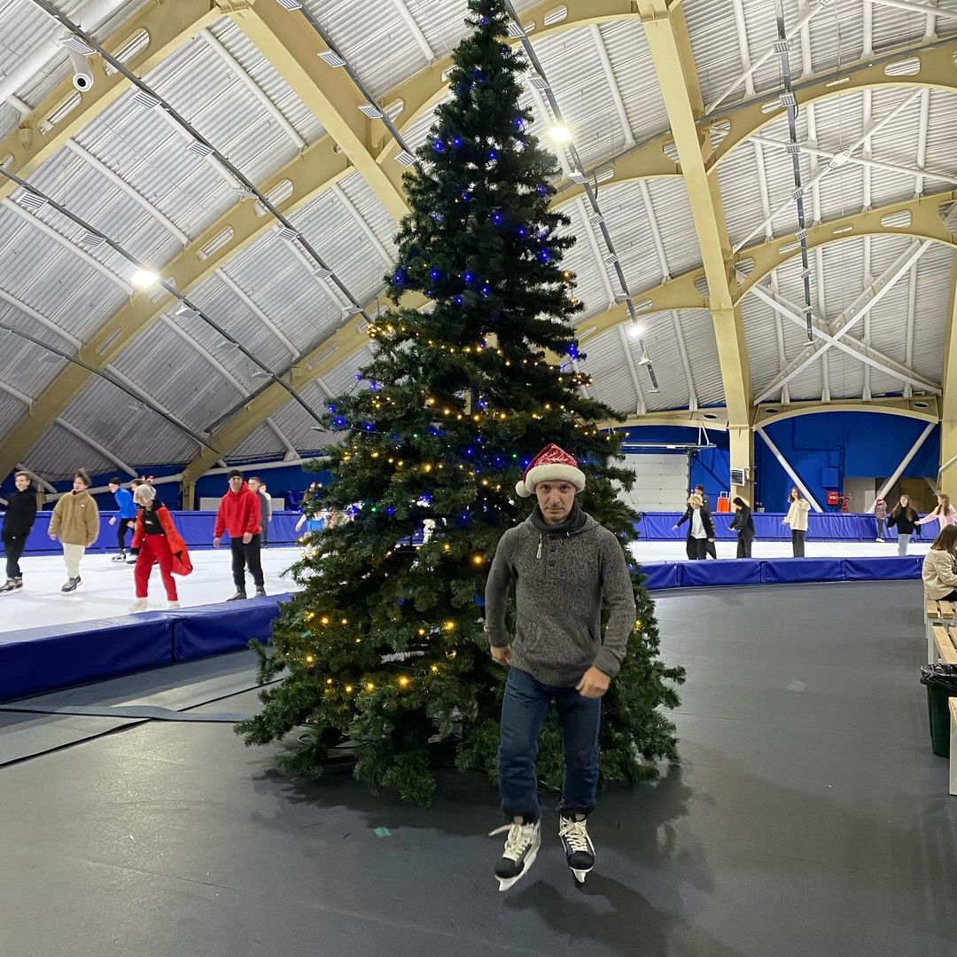 История 2023 началась с сентября😍

Спасибо клубу Авенида @avenidadance 
Получил много эмоций, веселья, смеха, чувств, и главное стремления и активности.

Все кто на фото, вы самые дорогие для меня: @melikovadaria @tatiana_surtaeva_irkutsk @shabalinka_m @max_mikityuk409 @evgeniya_polovnikova @olga_oley.nik @masha_apanovich @andrey.irk.ru и др.

С наступающим Новым годом🎄🎄🎄