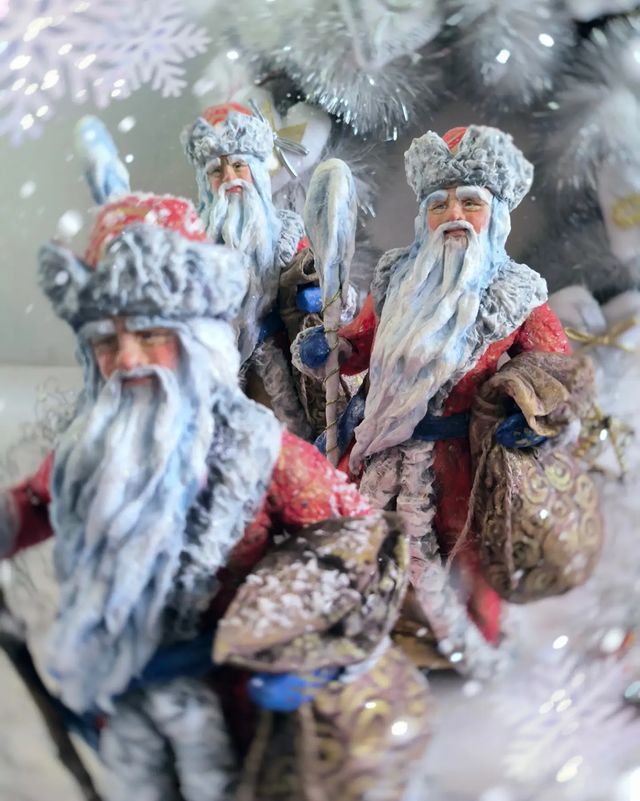 s_o_v_a_art_dolls в LOOKY. #дедмороз,#новыйгод,#2024,#ватныеигрушки,#ватнаяигрушканаелку,#ватныйдедмороз,#игрушкиизваты,#игрушкаизваты,#скороновыйгод,#spancotton,#cottonwool,#merrychristmas,#happynewyear2024,#коллекционныеигрушки. Они уже бегут🤗🎉
С ...