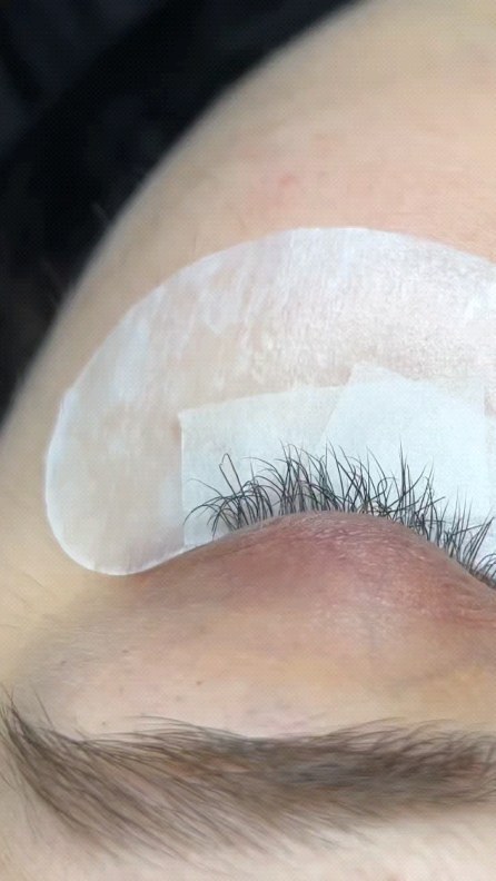laza_lash_brow в LOOKY. #наращиваниересницЛазаревское,#лазаревскоекрасоты,#лешмейкерлазаревское. 🎀Девочки Вы часто с...