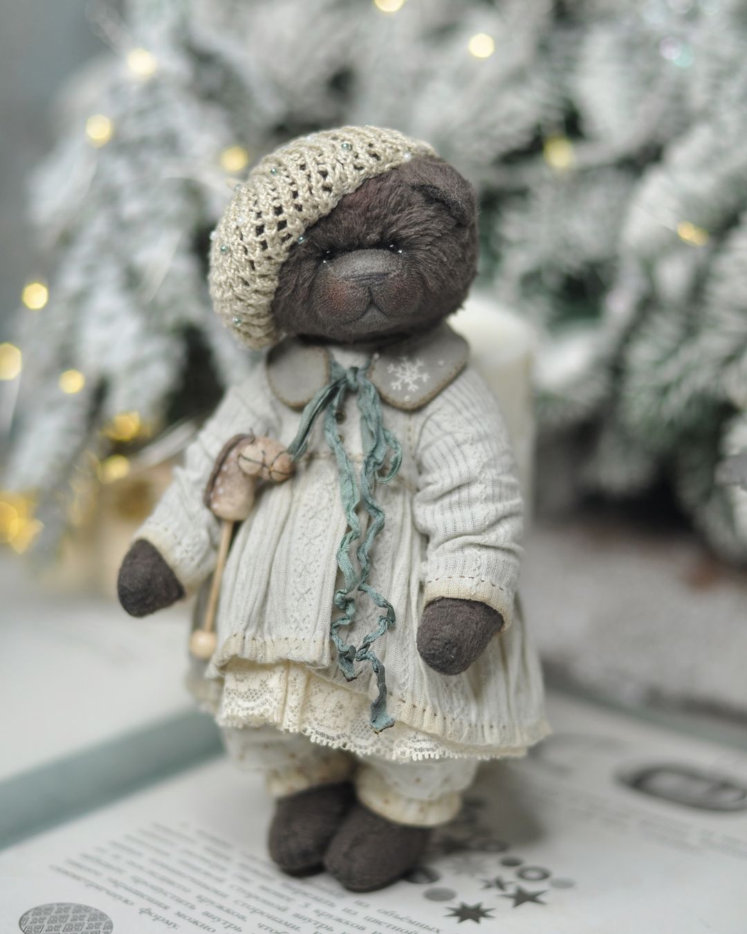 В самых заботливых руках❤️

Дом нашла! 

#teddyartist #teddybear 
#teddymaster #teddybearartist #artistteddybear #теддикупить #теддимир
#теддимастер #теддист #теддиназаказ #авторскиетедди #шьюмишек
#теддиручнойработы  #новыйгод