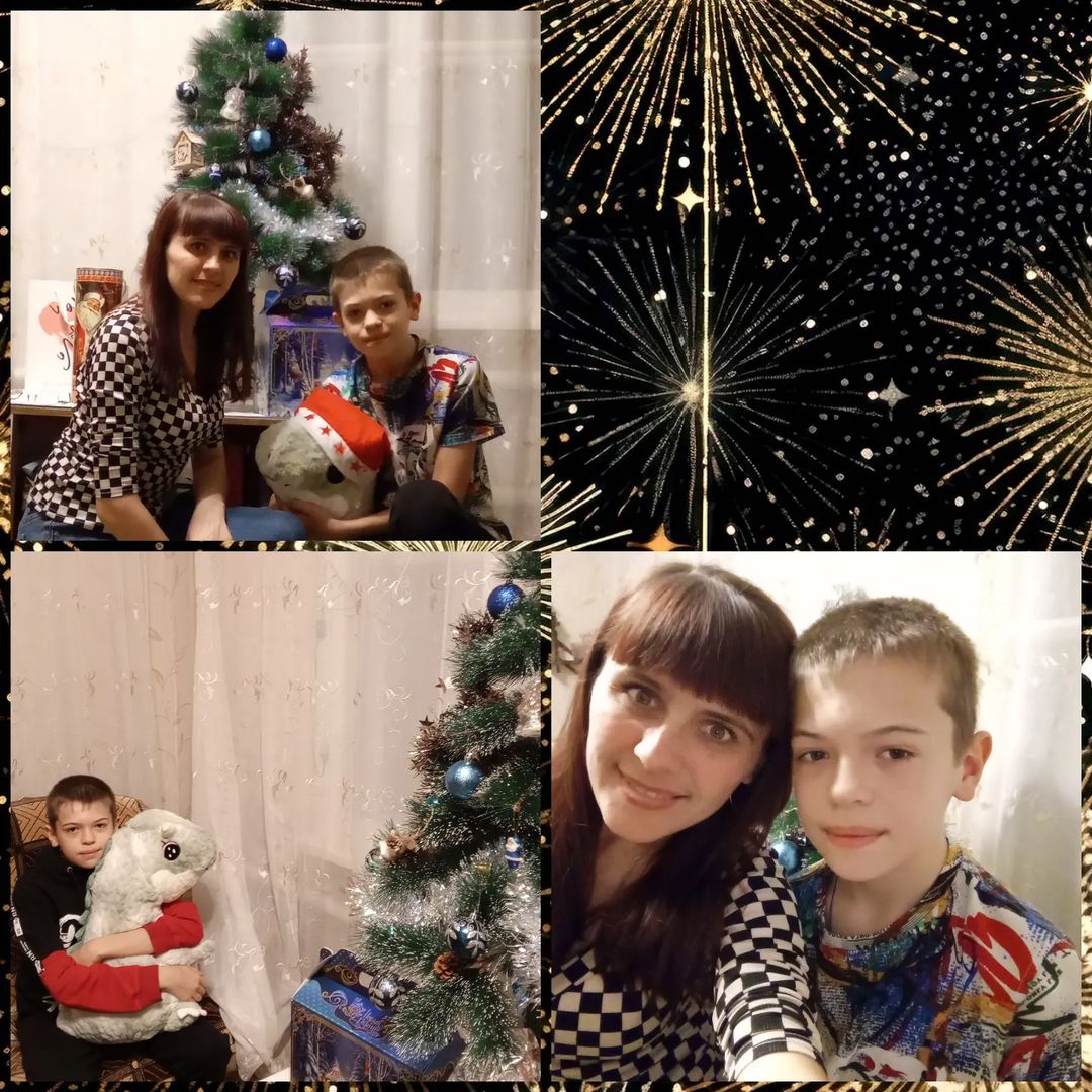 Новый год — это время для чуда, волшебства зимней сказки, новых начинаний. Желаю не только мечтать в этом новом году, а и медленно, но уверенно идти в направлении новых открытий и больших побед. Пусть в этой дороге сопровождает удача и тепло самых близких людей. С Новым годом! 🍾🥂🍫🎉🌲