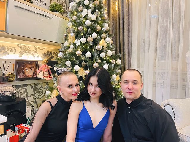 lesia_shafff в LOOKY. . С Новым годом! ✨✨✨
С...