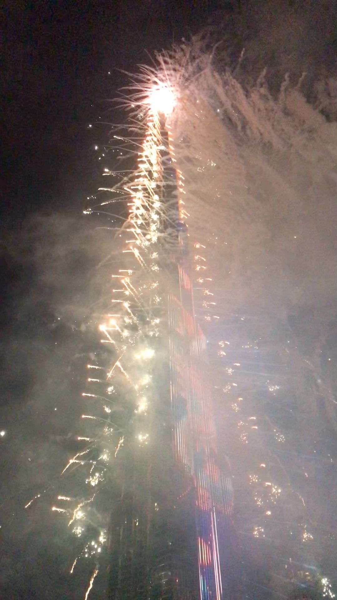 dimakaig в LOOKY. #2024,#newyear,#burjkhalifa,#dubai. Год будет замечатель...