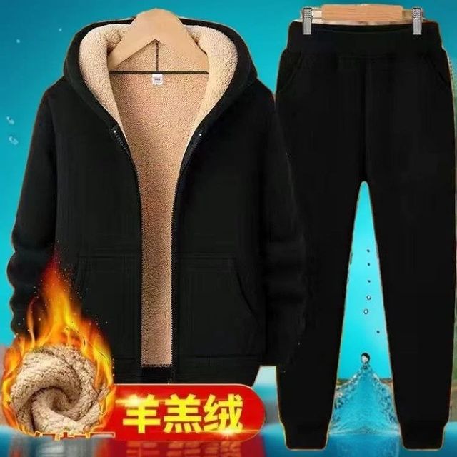 ivanovamarri в LOOKY. #обувь,#одежда,#мода,#платье,#стиль,#детскаяодежда,#джинсы,#вналичии,#аксессуары,#сумки,#россия,#почта,#платья,#fashion,#россияавито,#брюки,#кроссовки,#тнп#нижнеебелье#авито,#style,#юла#89250587726#. Теплый спортивный ко...
