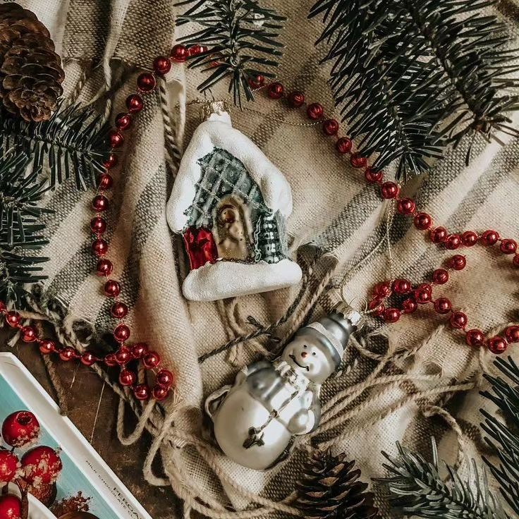 С Новым Годом! 

Просто хочется пожелать вам - будьте здоровы и счастливы! И не только в этом году, а всегда, каждый день!
Не ждите счастья, создавайте его сами!🥰
Своей улыбкой, своей добротой, своей радостью!🕊️
Пусть в вашей жизни будет много чудесных незабываемых событий!🎉
Пусть жизнь будет долгой и здоровой))
С Новым 2024 годом!
С Новым счастьем!🎉💫🥰🌲