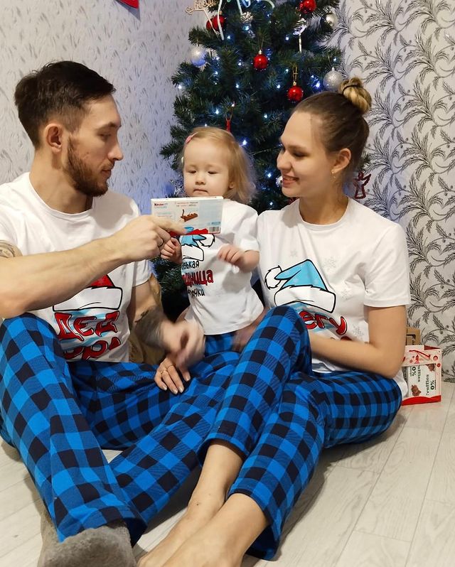 alionamazurova в LOOKY. #семья,#кощеевы,#сновымгодом2024🎄,#любовь,#счастье. С новым 2024 годом!
...