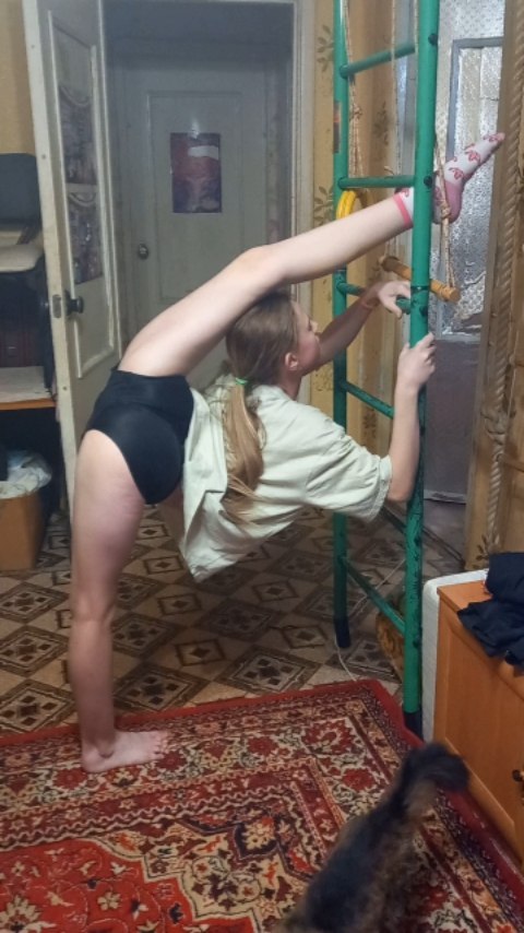 mir.acrobat в LOOKY. #акробатика,#гимнастика,#гибкость,#Спина,#Оттяжка,#шпагатвминус,#шпагат,#цирковоеискусство,#цирк,#молодец. С каждым разом получ...