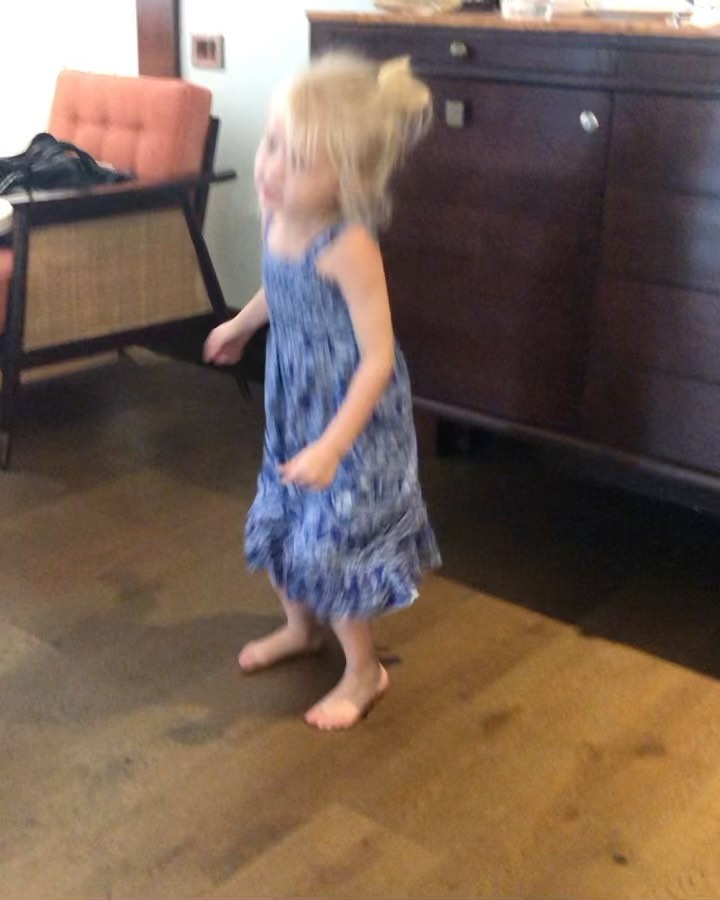 anzhela_tonyan in LOOKY. . Алиса танцует!)🥰