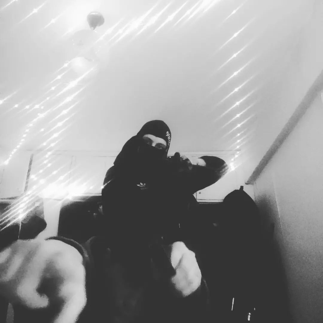 kole_hug в LOOKY. . AntiNefor