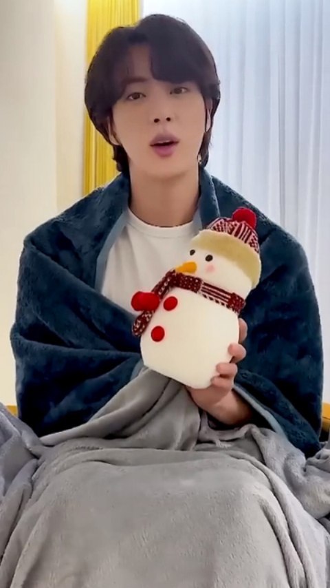 _life_goes_on_with_bts_ в LOOKY. #방탄소년단,#bts,#btsarmy,#bighitmusic,#jin,#kimseokjin,#seokjin,#jinjin,#jinlove,#seokjinedit,#seokjinedits,#btsworld,#btsipurpleyou,#bangtansonyeondan,#bangtanboys,#btsforever,#happynewyear,#happynewyearbts,#happyholidays. Jin's New Year messa...