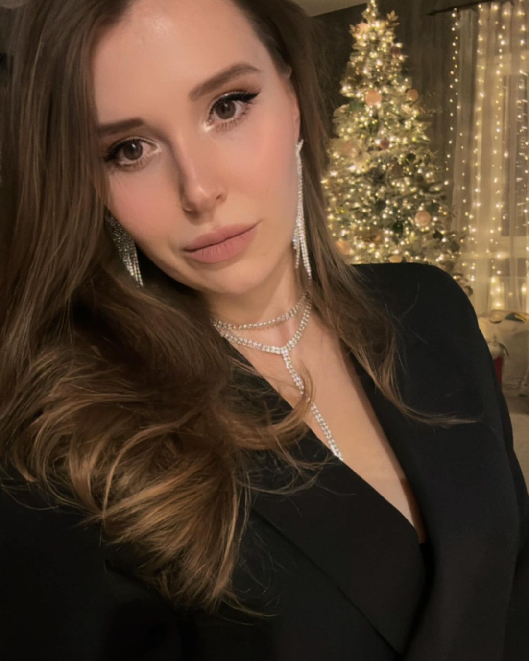 💫🫶🏻✨⭐️🤍🥂🕊️🎄