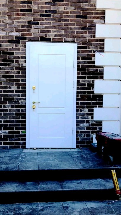 paradnie_dvery_mul_t_lock in LOOKY. #входныедвери,#межкомнатныедвери,#двери. 🔹Дверь в загородный...