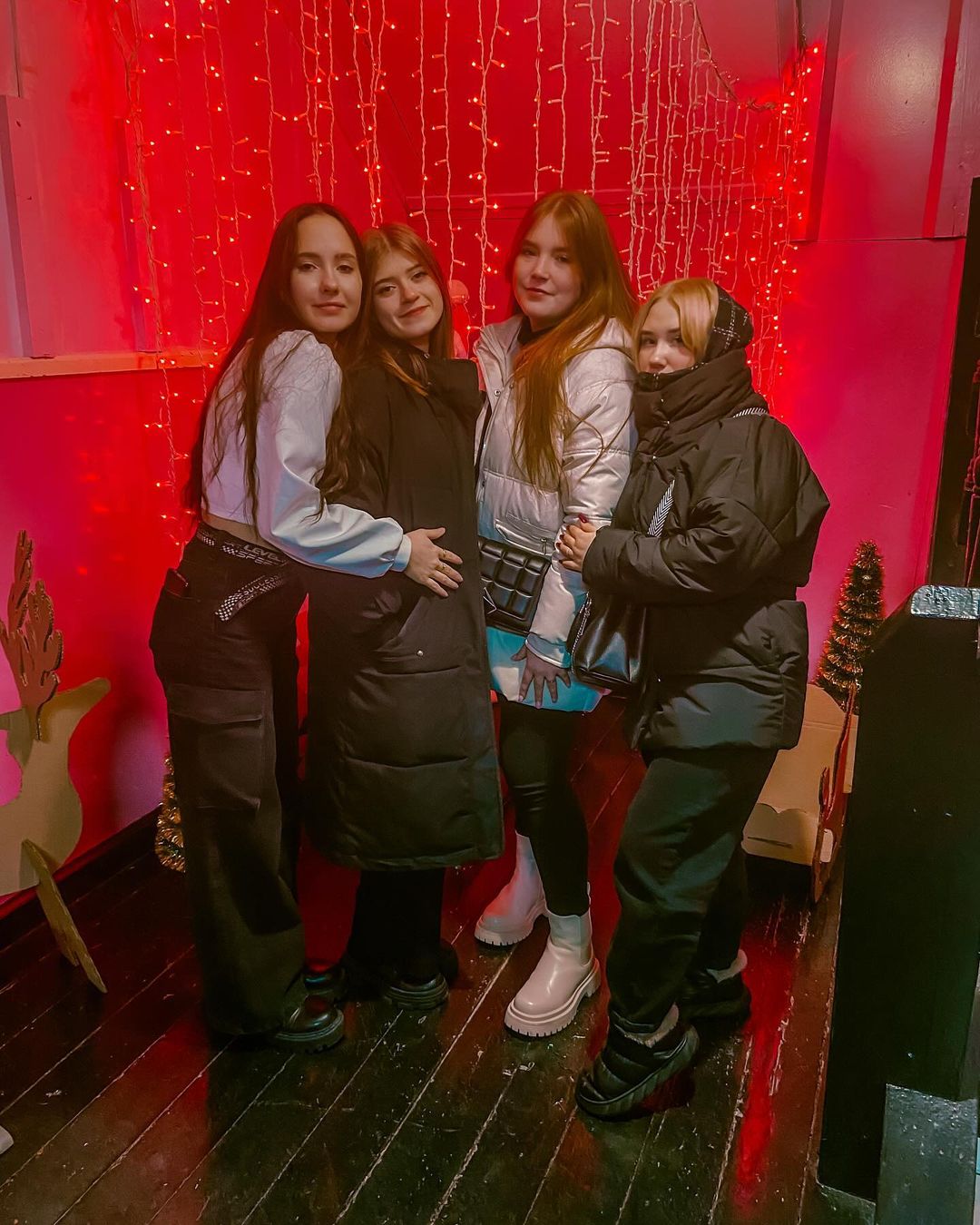 Александра in LOOKY. . Девочки припевочки �...