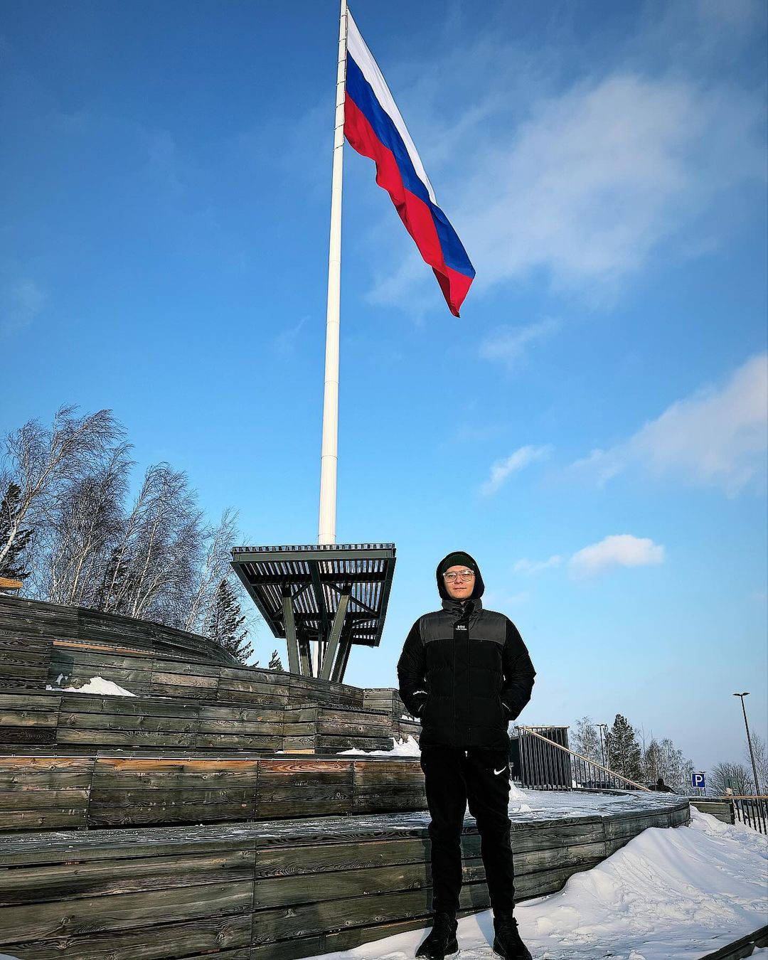 nukemost in LOOKY. . С Рождеством🎄