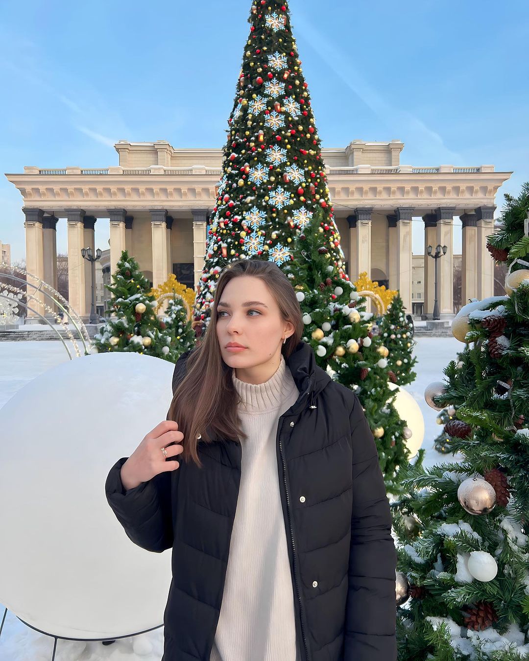 Feliz natal, Brasil! 🎄✨
Hoje é natal na Rússia. 

Você gostaria de comemorar o Natal duas vezes por ano? Kkk

В Бразилии рождество было 25 декабря