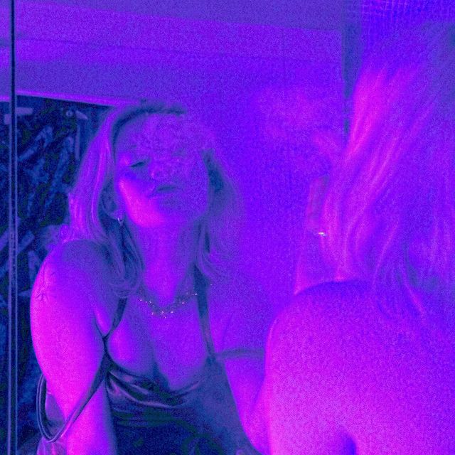 katy__stasyak_ в LOOKY. #sexygirsls,#smoke,#vibes,#party,#girlfriend,#love,#likesforlike,#neon. love and smoke🍇
.

...