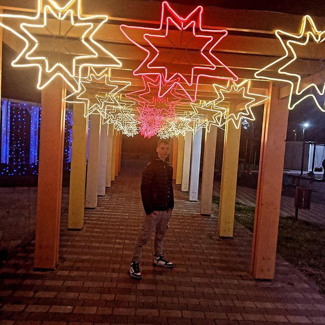 _77_robert в LOOKY. . null