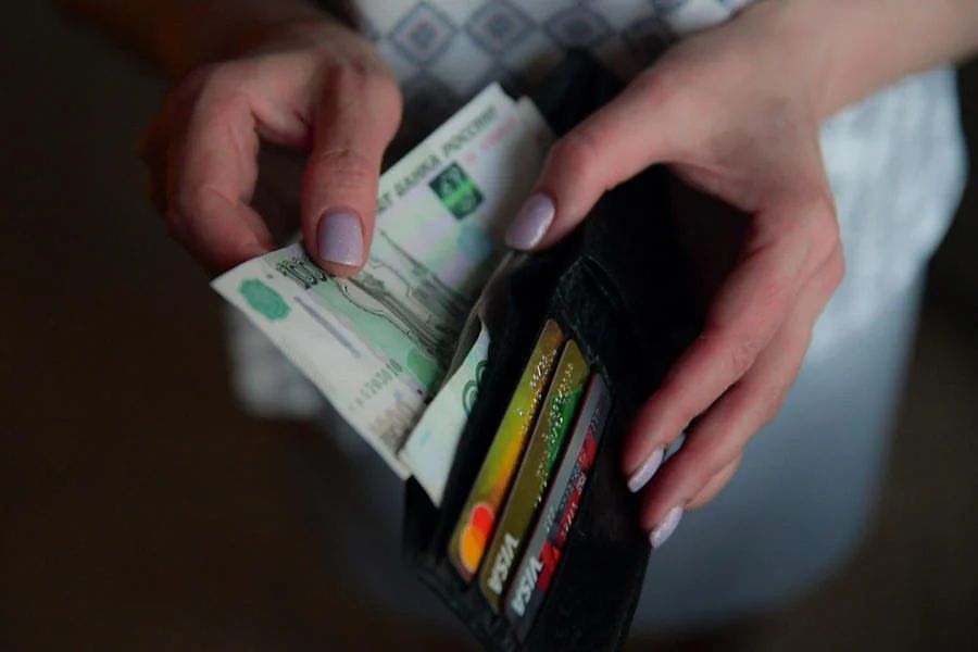news.24.krsk в LOOKY — В Красноярске из автобуса высадили пассажирку с банковской к