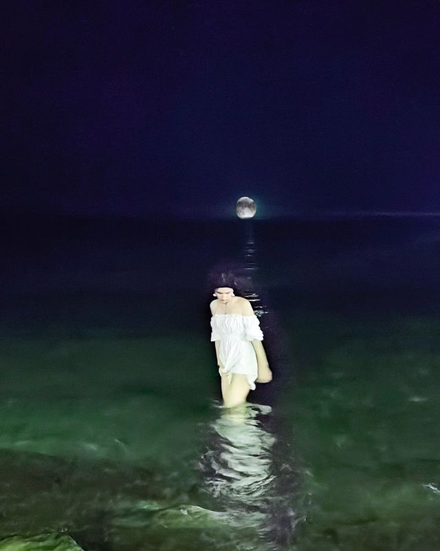 carrlinab в LOOKY. #mermaid,#siren,#aesthetic,#photoideas,#crimea,#sea,#ocean,#fullmoon,#waternymph,#seashell,#pearls,#pearlnecklace,#moonvibes,#waterphotoshoot,#sirenphotoshoot,#mermaidphotoshoot,#waterelement,#mermaidsoul,#h2ojustaddwater,#seacore,#lifestyle,#seawitch,#curlyhair,#fyp,#water,#wateraesthetic,#sirencore,#sirencoreaesthetic,#mermaidcoreaesthetic,#mermaidcore. The siren came ashor...