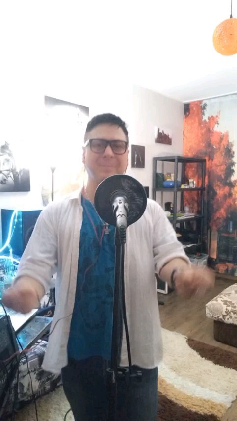 jony_trombon в LOOKY. #JONYTROMBON,#ДЖОНИТРОМБОН,#JONY,#ДЖОНИ,#voice,#певец,#НовыйГод,#Позитива,#Trombone,#ВотКакМогу. #JONYTROMBON #ДЖОНИТ...