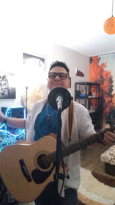 jony_trombon в LOOKY. #JONYTROMBON,#ДЖОНИТРОМБОН,#JONY,#ДЖОНИ,#voice,#певец,#НовыйГод,#Позитива,#Trombone,#ВотКакМогу. #JONYTROMBON #ДЖОНИТ...