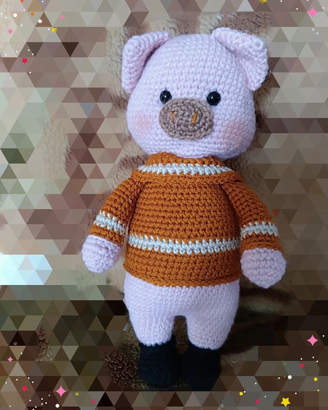 nataliya_zhuk в LOOKY. . Хрюшка.