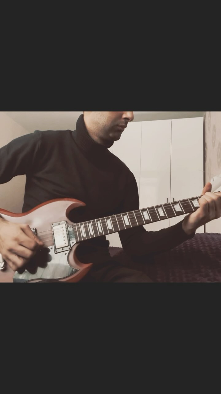 elvin_one в LOOKY. #guitar,#guitarporn,#music. Stranger vibes. This...