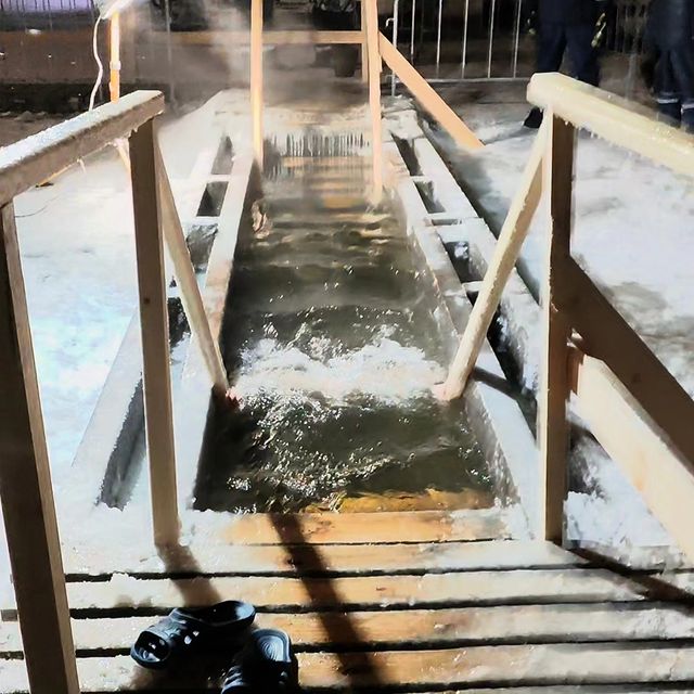 iulebedev в LOOKY. #Лебедевы,#НаСевереЖить,#Семья,#МУРМАНСК,#Murmansk,#НаСевереКупаться,#ЗОЖ,#Спорт,#Крещенскиекупания. 19.01.2024 01-00 Тво...