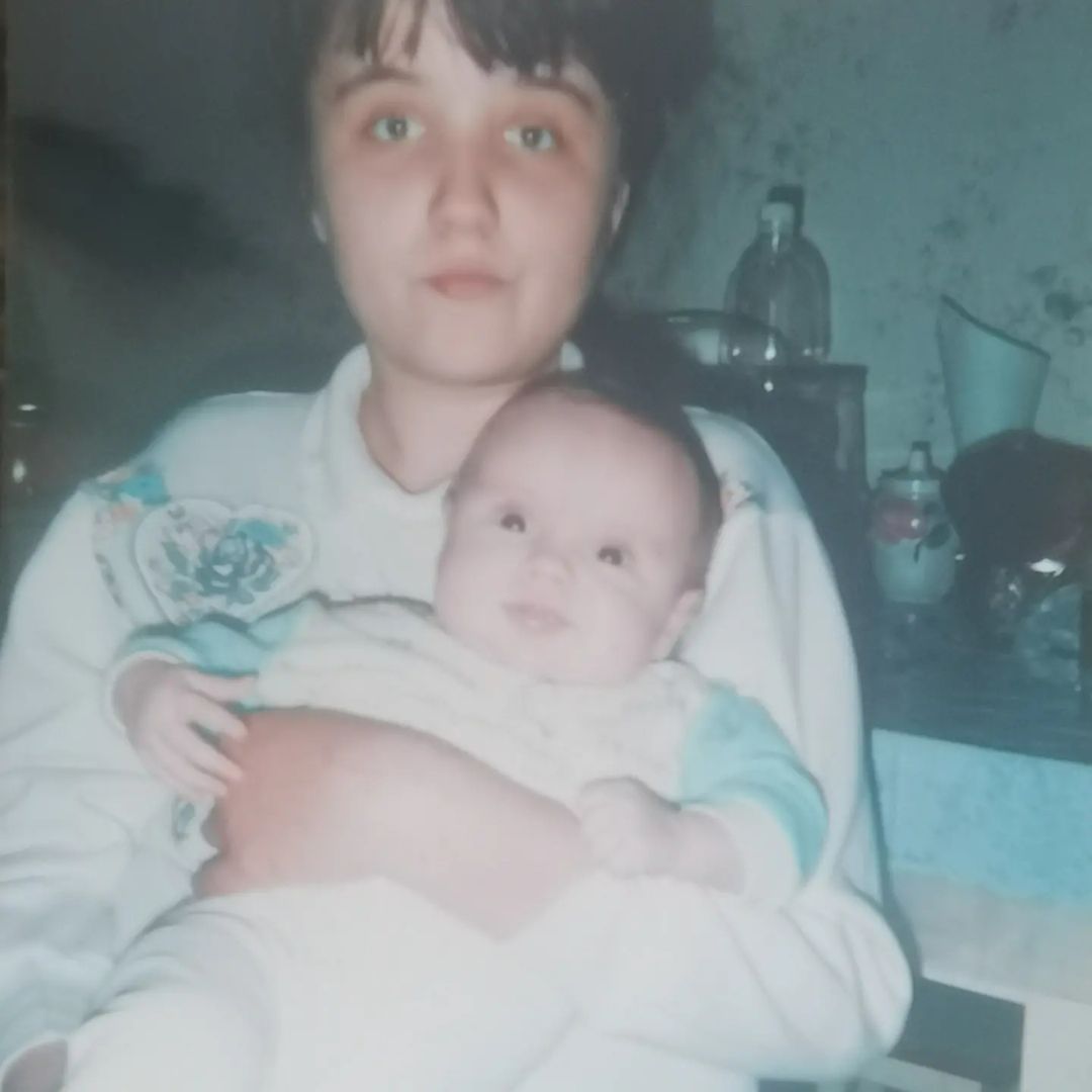 kurbatova_nadezhda83 в LOOKY — It was 27 years ago. Happy birthday @sorokina_ana 🌺❤💋🎂