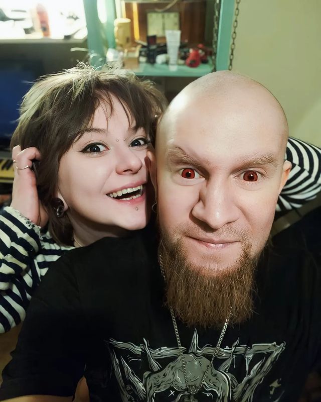 alx_nvsk в LOOKY. #avtovo,#автово,#югозапад,#doubletrouble,#doublekill,#homeparty,#headbangers,#beard,#beardman,#selfie,#vest,#linses,#redeyes,#metalfamily. Пора оживлять эту фо...