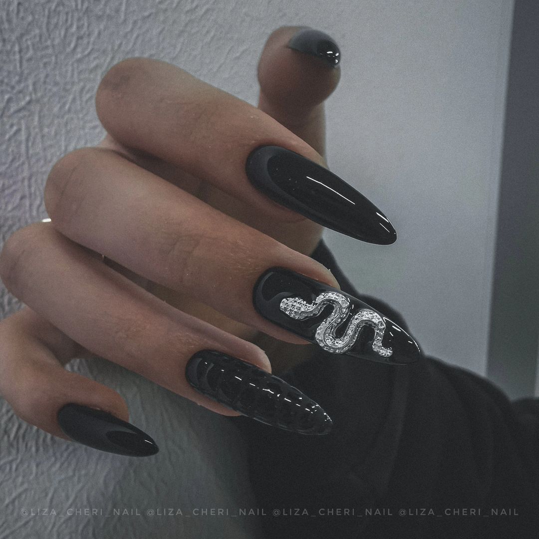 liza_cheri_nail в LOOKY — 🐍