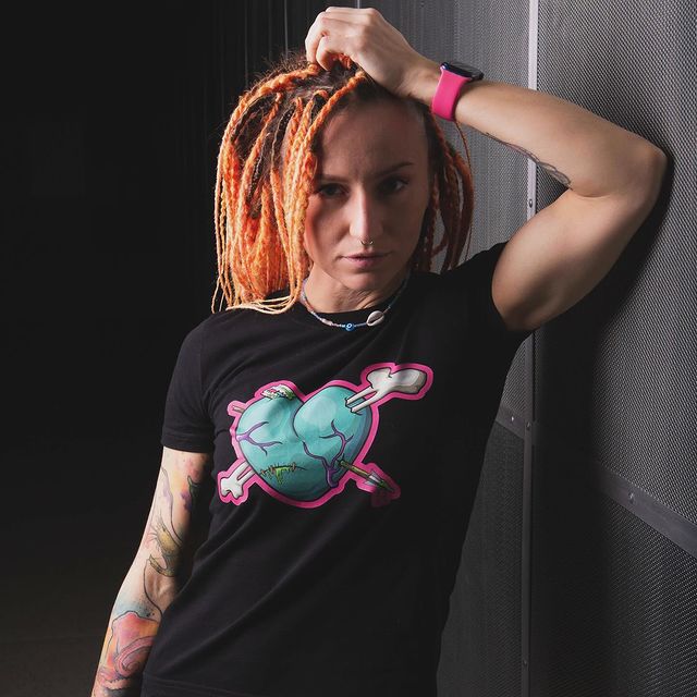 miss_roboto_store в LOOKY. . Эта футболка покорит...