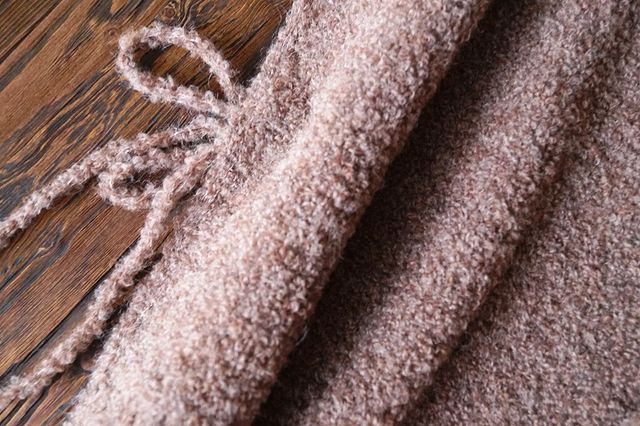 vyazanye.veshchi в LOOKY. #marishinoknits,#свитерmarishinoknits,#вязаныйжилет,#букле,#жилет,#вязаниеназаказ. 🌿 Жилет на завязках...