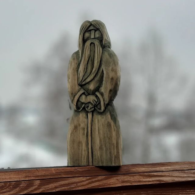 carvinghobby в LOOKY. #woodcarving,#dolls,#presents,#oldcultures,#резьбаподереву,#мудрец,#кукларучнойработы. Мудрец. Липа, гуашь,...