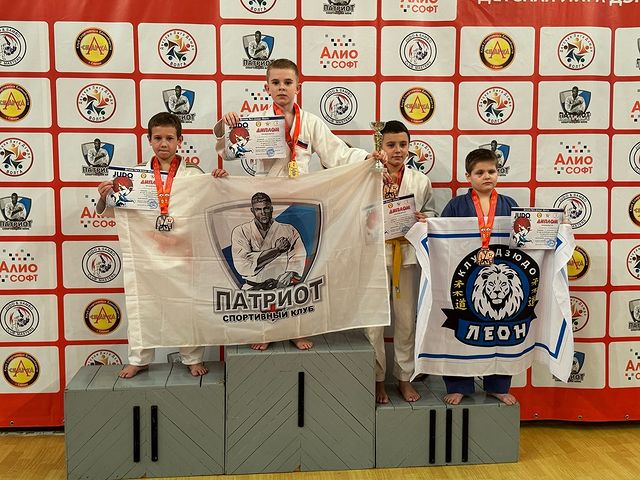 mrs_tiiii в LOOKY. #judo🥋,#патриот,#область,#nine_year_old_boy🤩,#MrT😎,#love_u_to_the_moon_and_back💞,#важнейшаячастьмоейжизни⚡️,#bestofthebestofthebest👋🏻,#люблюнемогу,#любовная_любовь💕,#little_man😎,#my❤️,#my_universe😻😻😻,#my_son_is_my_sun☀️,#время_остановись⌛✋🏼. Детская лига 🥇 
‘38...