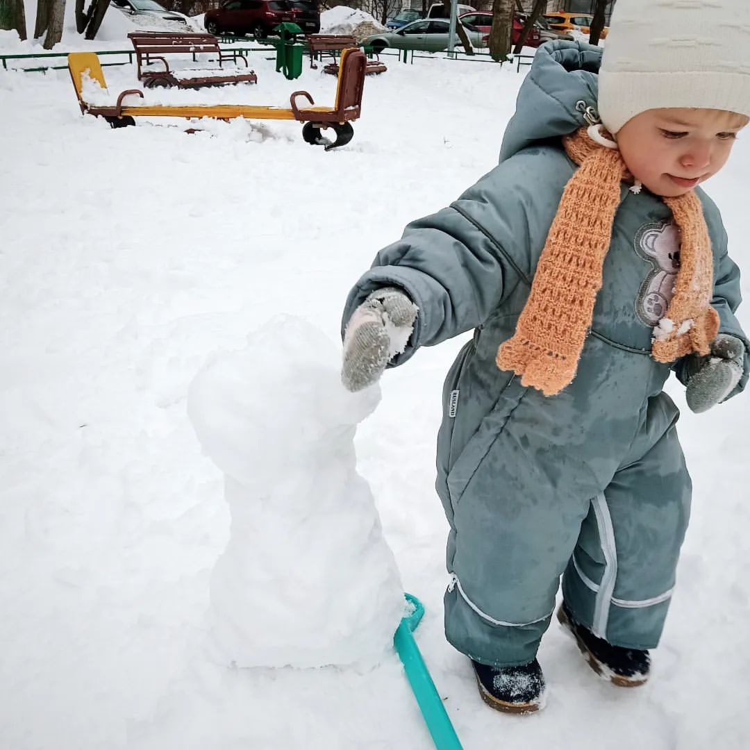 Слепили снеговика ⛄
#прогулкасдочей