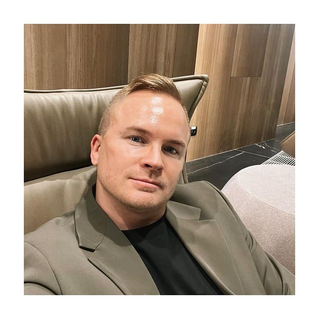 ilyanekhoroshev в LOOKY. . Мимимикрирую
🧪