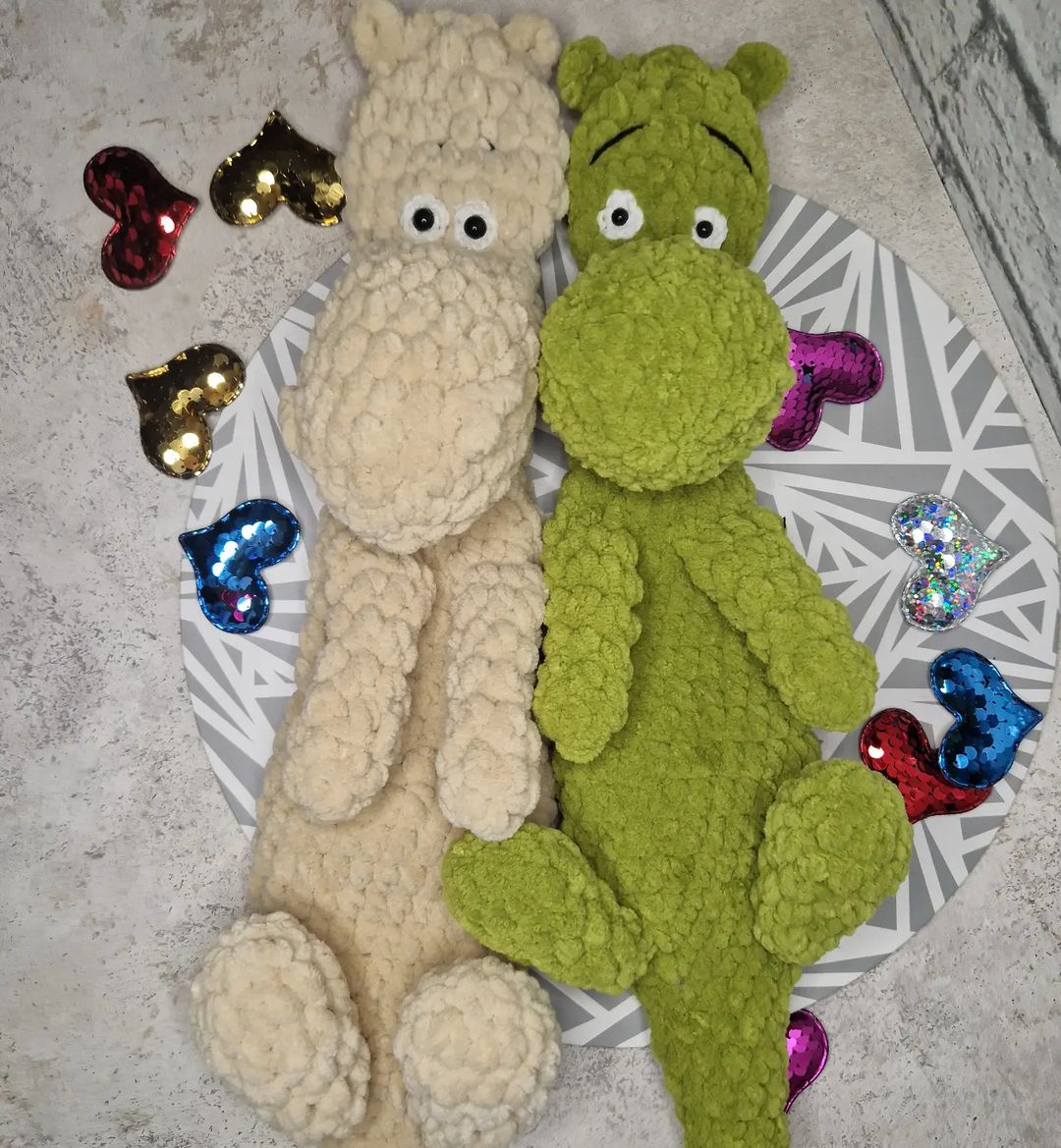 knitted_foot_nsk в LOOKY — Теперь их два💜💙

Обнимательные дракоши в наличие✨️

#вяжут