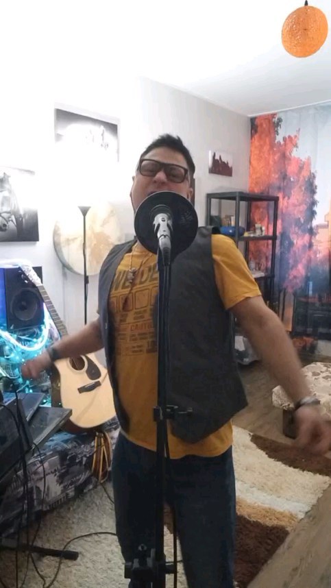 jony_trombon в LOOKY. #JONYTROMBON,#ДЖОНИТРОМБОН,#JONY,#ДЖОНИ,#voice,#певец,#НовыйГод,#Позитива,#Trombone,#ВотКакМогу. #JONYTROMBON #ДЖОНИТ...