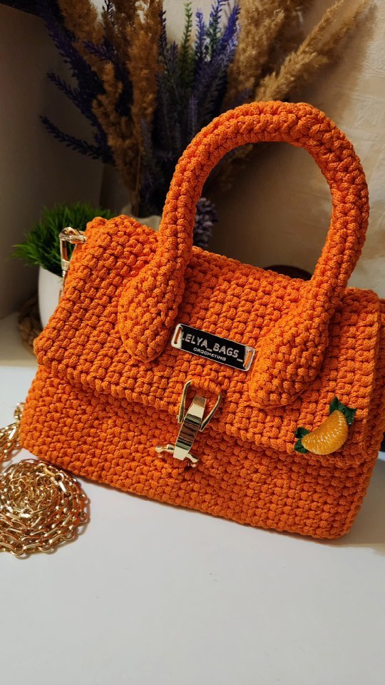 lelya_bags_ в LOOKY. #сумканазаказ#сумкаручнаяработа#handmade#handmadeсумки#сумки#вязаныесумки#сумки2024#подарок#подарокдевушке#подарокмаме#сумкатренд#вязаниекрючком#москва#мск#тренды#заказ#красота#2024#. Закажи у меня 👜! По...