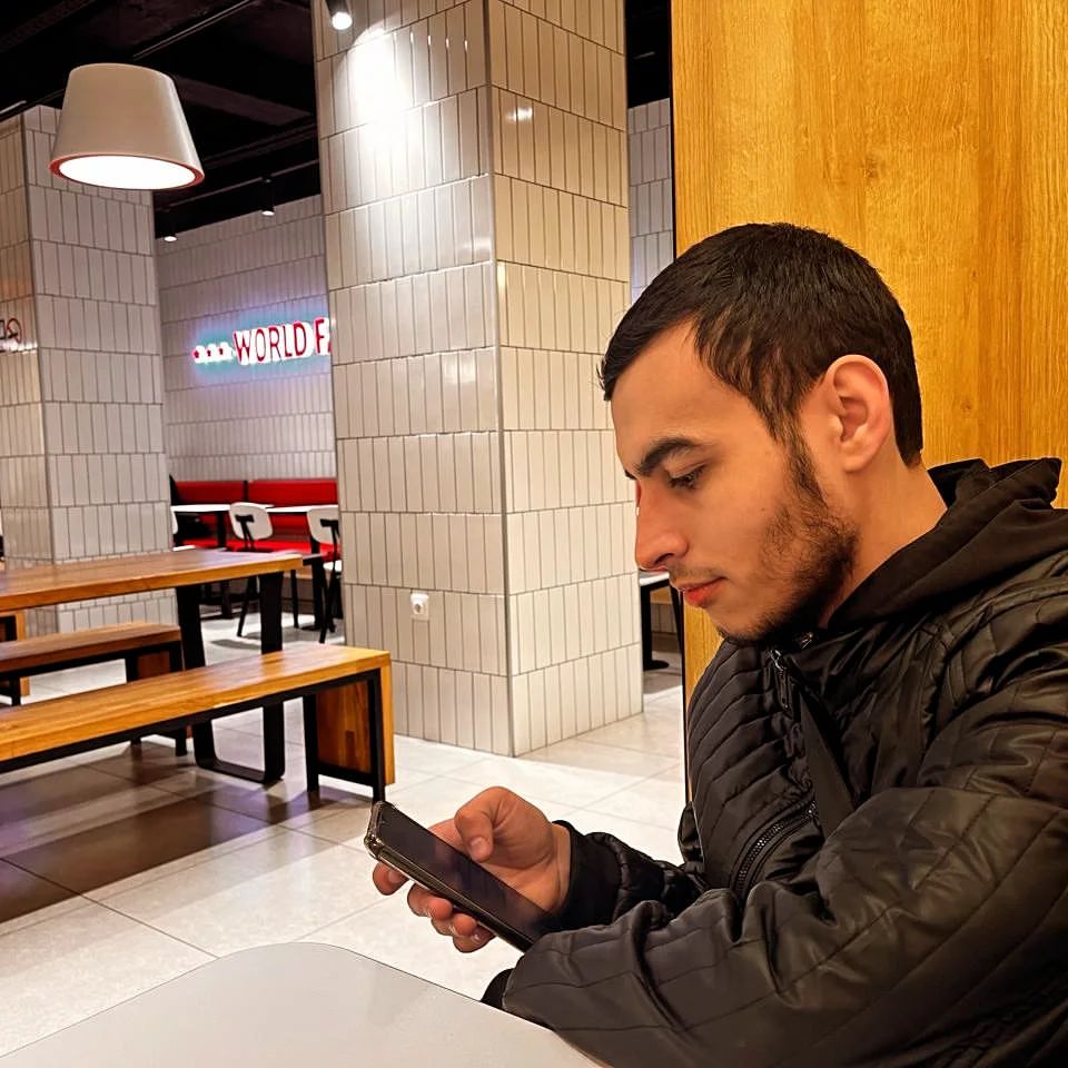 murad_al_ashari in LOOKY. . null
