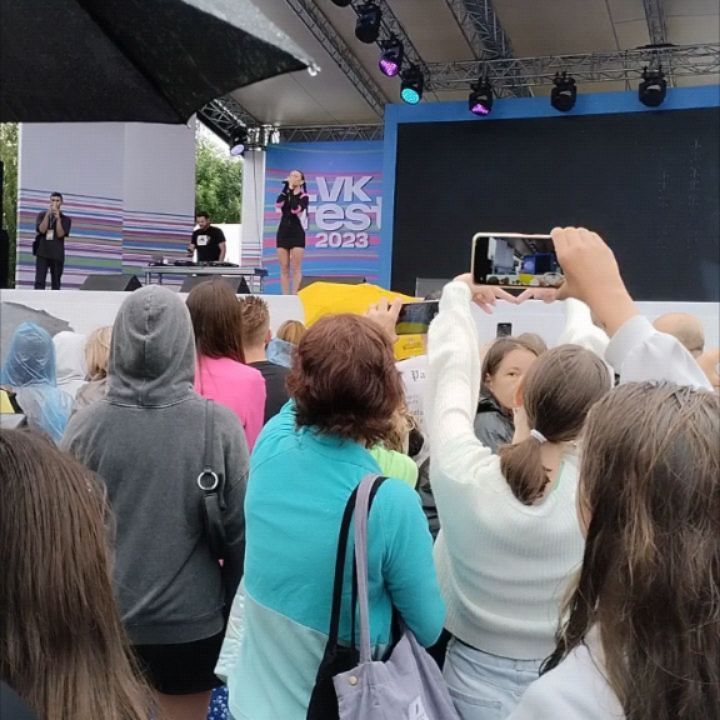crezycherry в LOOKY. #VKFest2023#валякарнавал#ромакаграманов#каринакросс#СПБ,#karakross#люблюсвоюжизнь#настроение#естьчтовспомнить#рекомендую#. Vk fest 2023 . На бл...