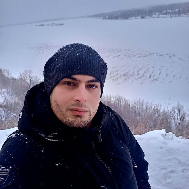 ruslan.19efimenko в LOOKY. . 😉😊