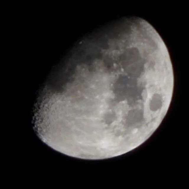 auxance в LOOKY. #о2_25янв,#о2_небо,#луна,#зум,#телефонофото,#lune,#moon,#zoom. 🌕, или Взгляни на Л...