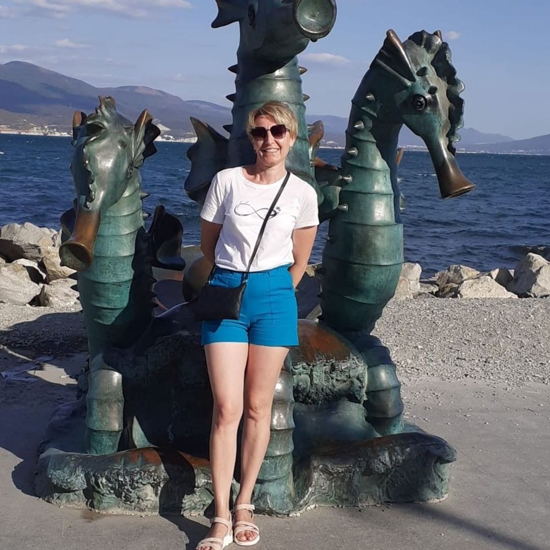 #мечтысбываются #путешествие #успех #цели
Мечты - это направляющие звезды жизни. Они вдохновляют нас и показывают путь к самосовершенствованию и счастью. Каждая мечта - как магнит, притягивающий нас к своей реализации. 
Они могут привести меня к новым возможностям, открытиям, приключениям и самопознанию 🌟💭💪 Важно верить в свои мечты и стремиться к ним, не забывая при этом о реальности и работы над их осуществлением. 
Мечты могут стать двигателем для достижения успеха и исполнения желаний! 🚀🌈✨