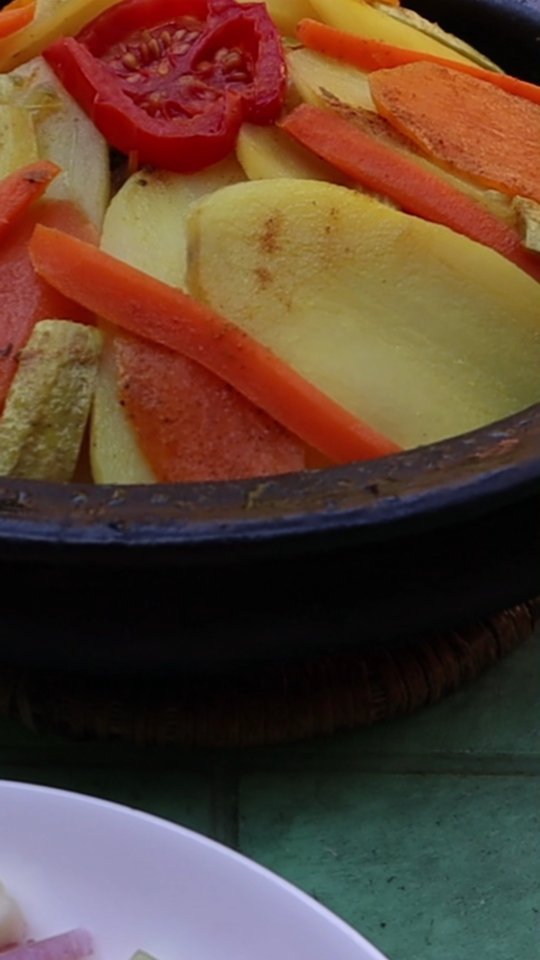 elfallahimohammed in LOOKY. . From field to tagine...