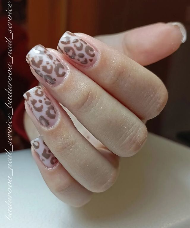 badurova_nail_service в LOOKY. #студиякрасивыхлюдей,#бадурованаталия,#ногтишахты. Ручная роспись. 
Мно...