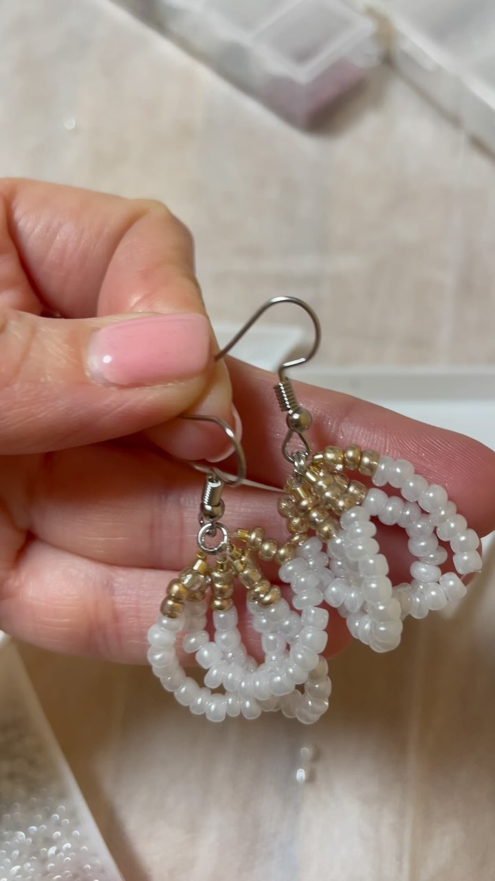tgulenkova в LOOKY. #серьгибисер,#кольцобисер. Гроздья, знаете ли

...
