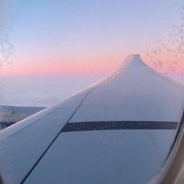 ss__yuliya в LOOKY. #путешествиемечты,#долгийперелет,#встретилирассветвнебе,#оченькрасиво,#вау,#новыевпечатления,#lifeblog,#lovelife,#followme. Начало невероятного ...